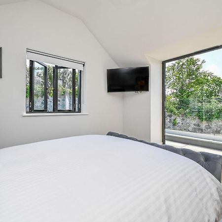 1 The Nest - Luxury Modern House Nr Beach & Bars With Sea Views & Free Parking Villa Charlestown  Buitenkant foto