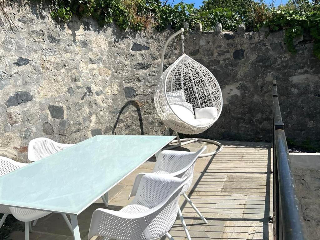 1 The Nest - Luxury Modern House Nr Beach & Bars With Sea Views & Free Parking Villa Charlestown  Buitenkant foto