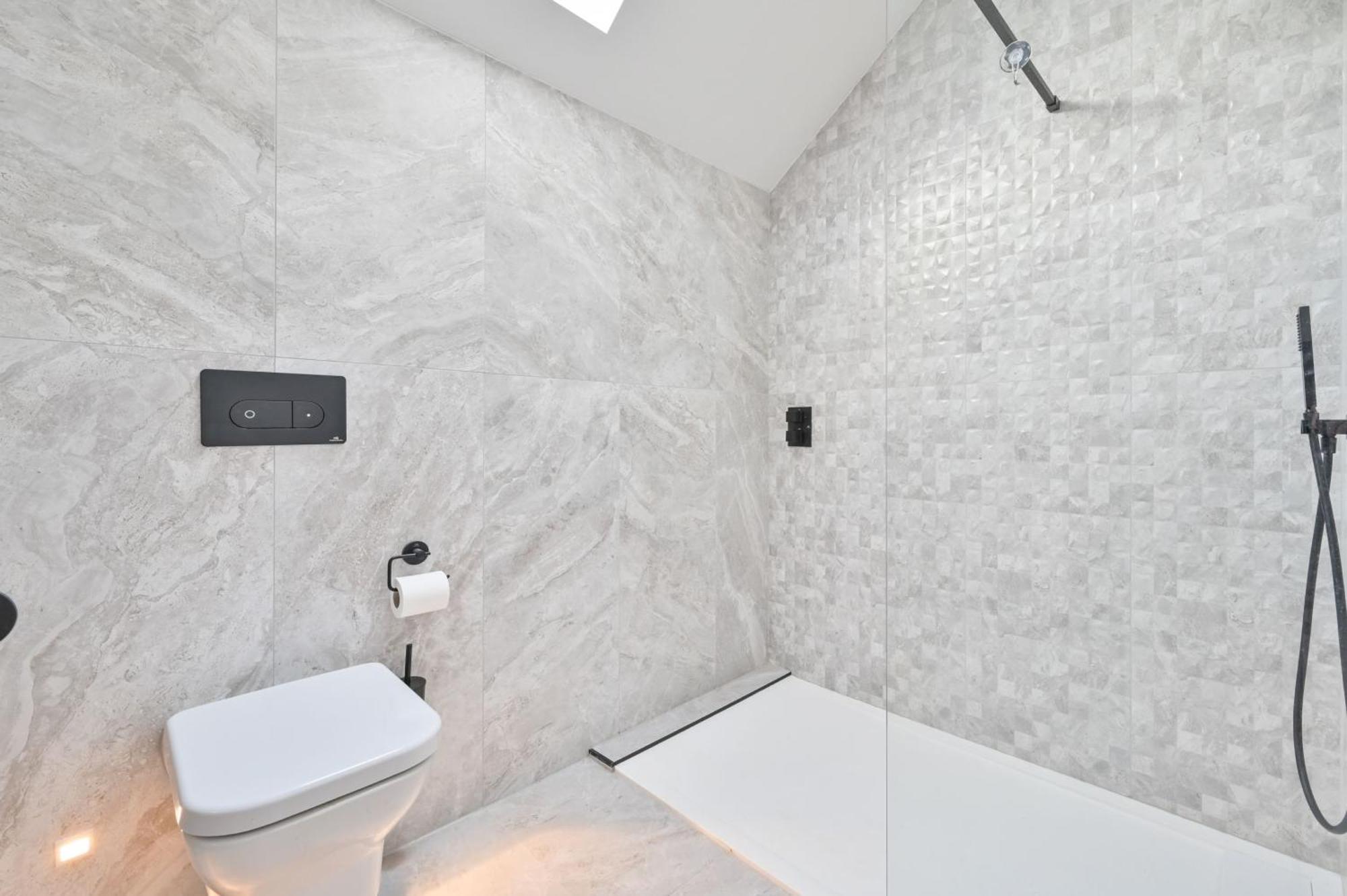 1 The Nest - Luxury Modern House Nr Beach & Bars With Sea Views & Free Parking Villa Charlestown  Buitenkant foto