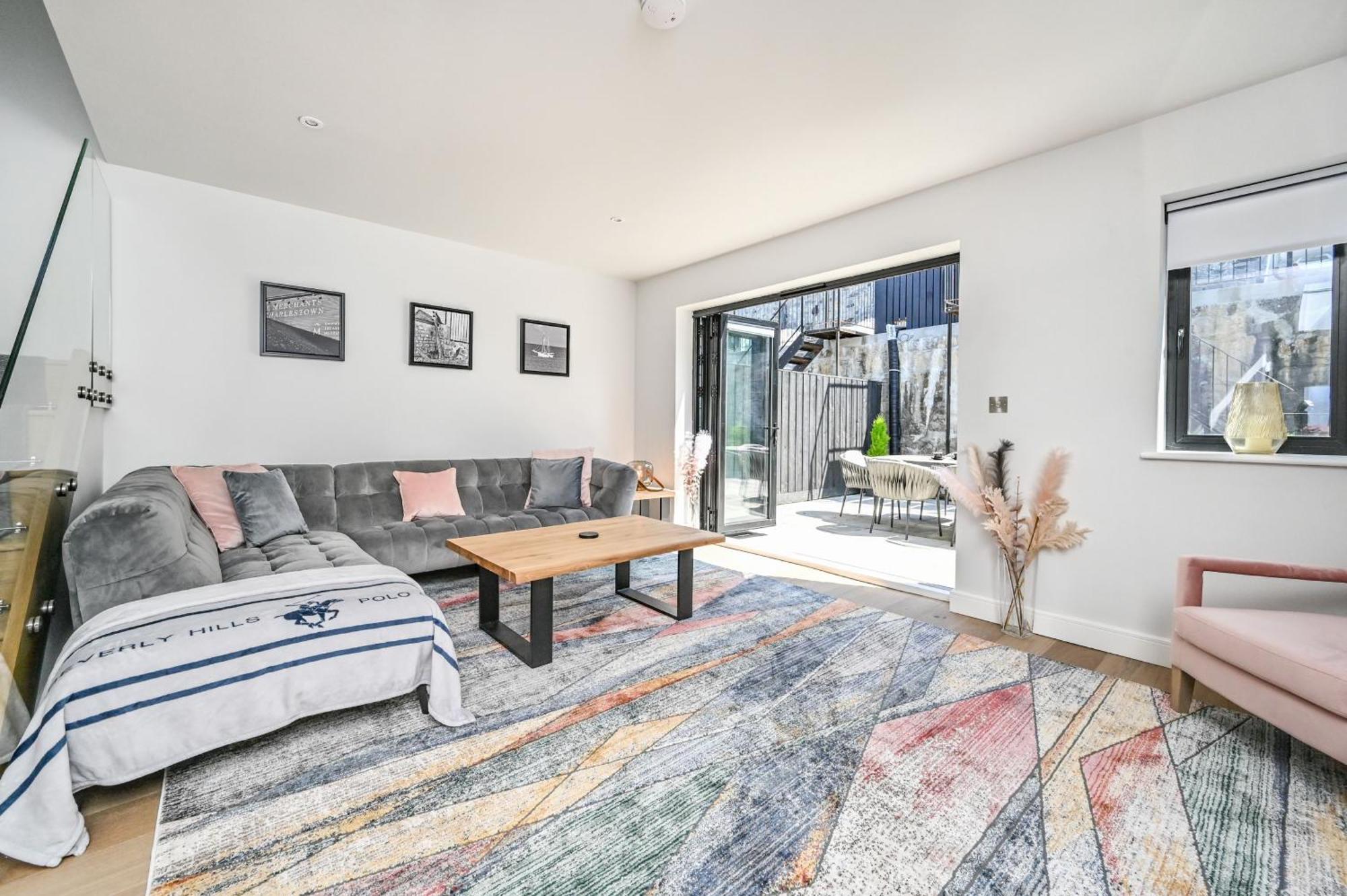 1 The Nest - Luxury Modern House Nr Beach & Bars With Sea Views & Free Parking Villa Charlestown  Buitenkant foto