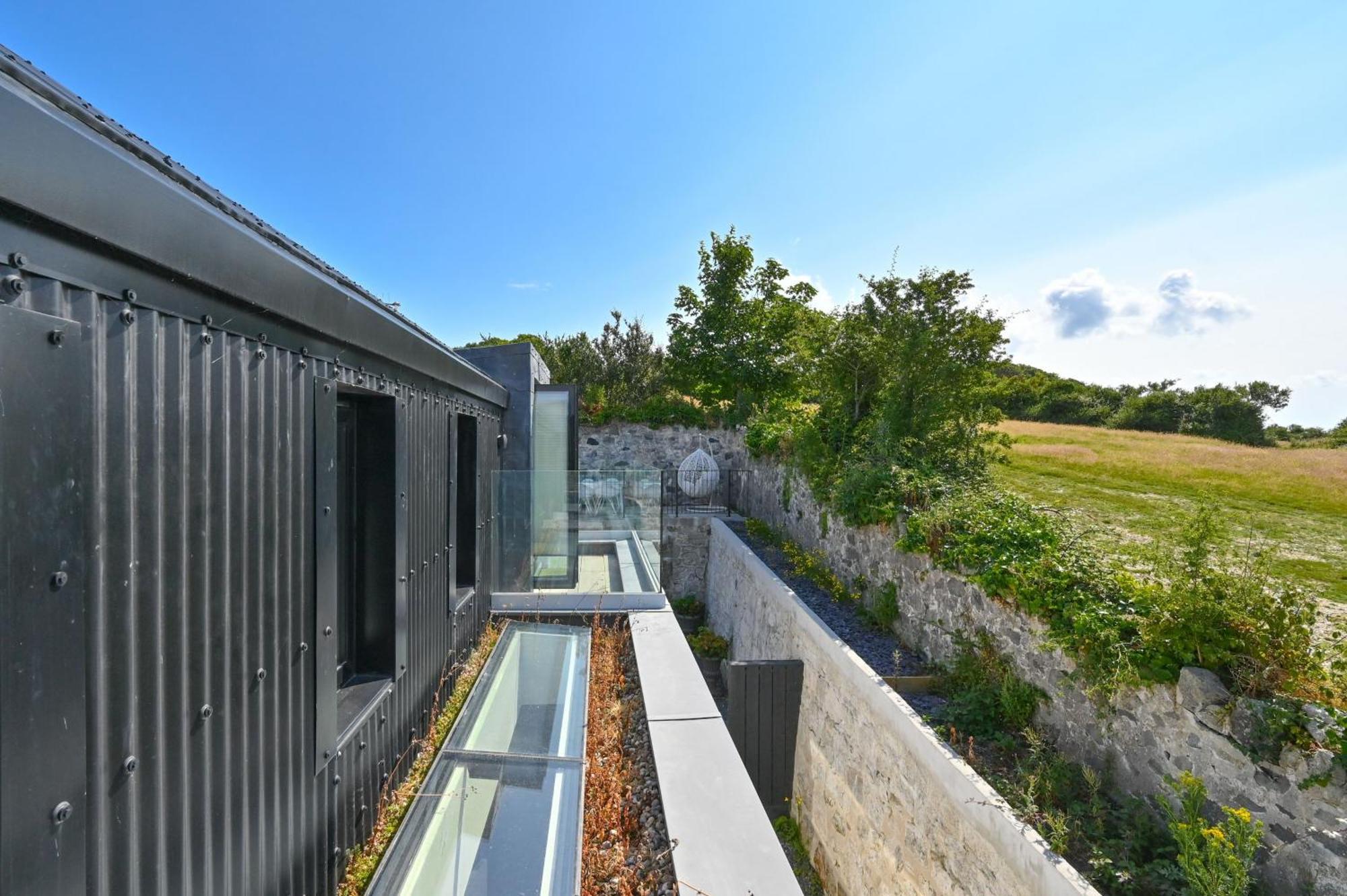 1 The Nest - Luxury Modern House Nr Beach & Bars With Sea Views & Free Parking Villa Charlestown  Buitenkant foto