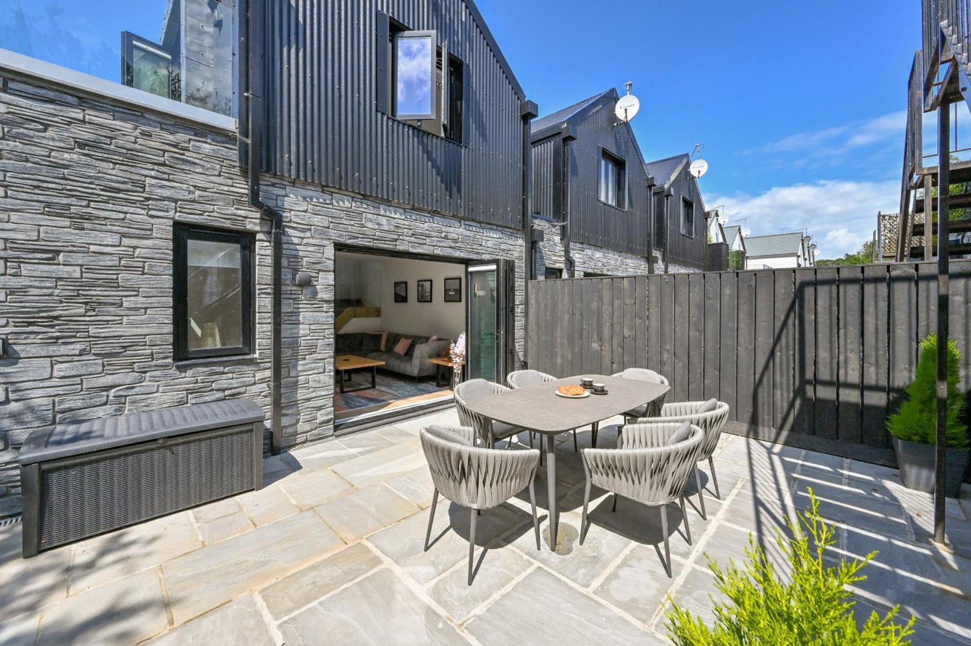 1 The Nest - Luxury Modern House Nr Beach & Bars With Sea Views & Free Parking Villa Charlestown  Buitenkant foto
